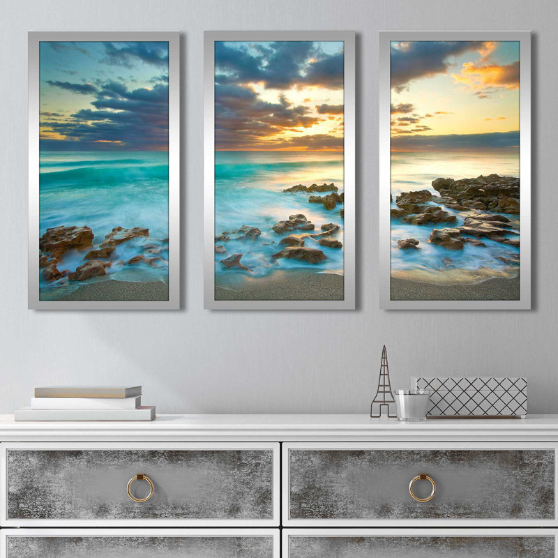 "Ocean Sunrise" par Patrick Zephyr - Photographie de cadre 3 pièces, L 40,5 po x H 25,5 po x P 1 po