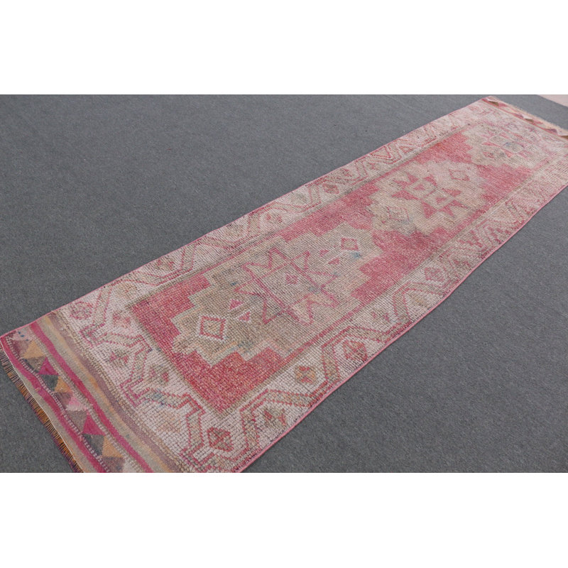 Le tapis de couloir turc fait à la main est un choix parfait pour rehausser votre couloir avec son décor rustique