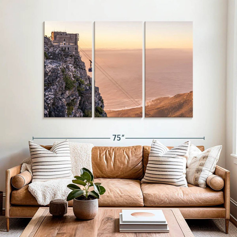 Nicci Table Mountain Cable Car, 42" H x 65" W