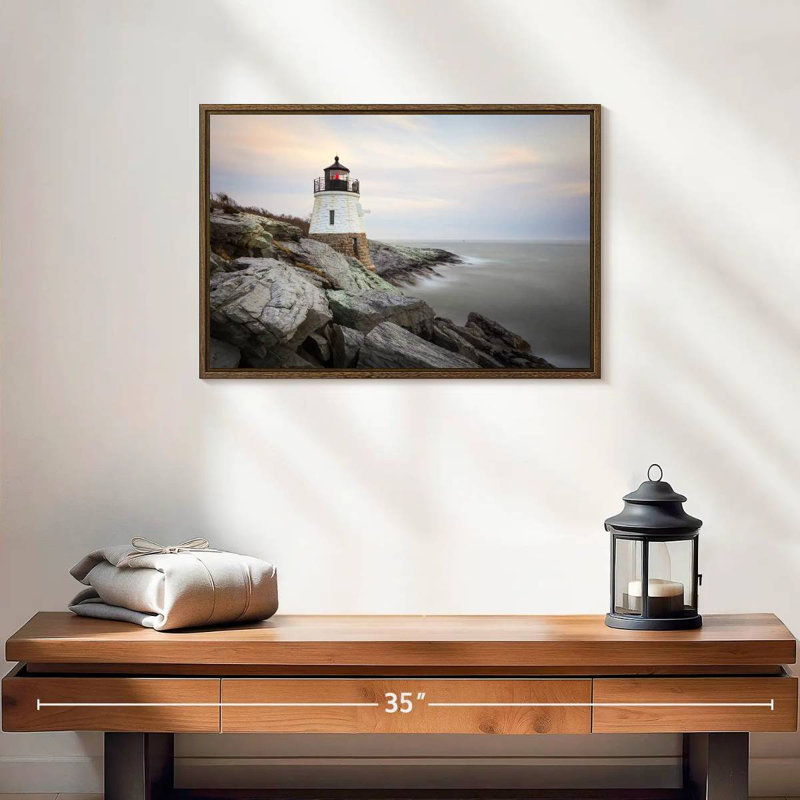 Phare de Coastal Castle Hill, 19 po x 13 po, Cadre flottant noyer