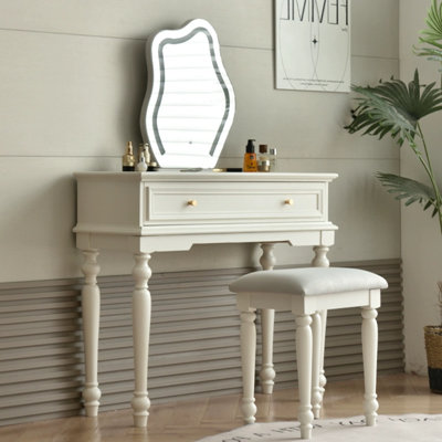 Commode simple en bois massif