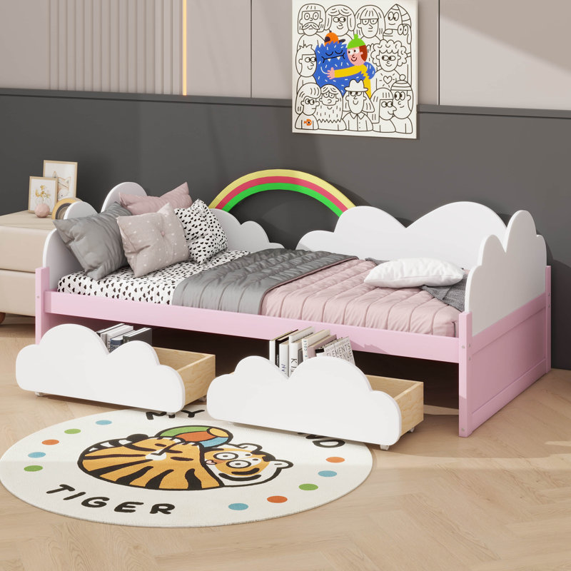 Lit simple avec nuages et arc-en-ciel