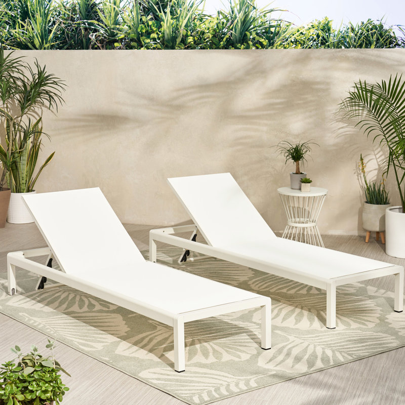 Chaise longue ajustable blanche avec filet à circulation d'air et fonction portable, 2 2 ventilations légères en aluminium