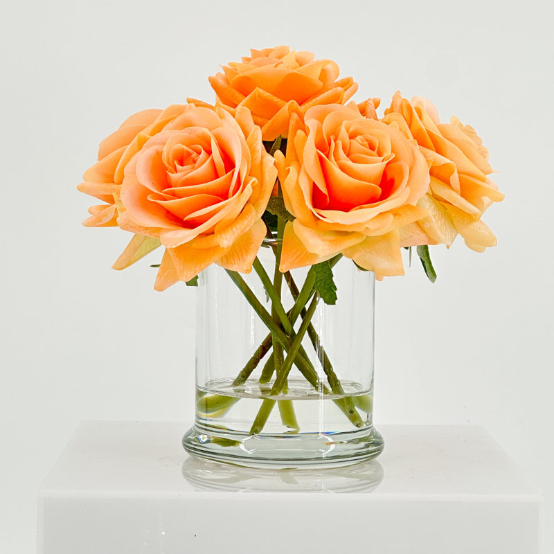 Petit centre de table avec arrangement de fleurs douillettes, Orange