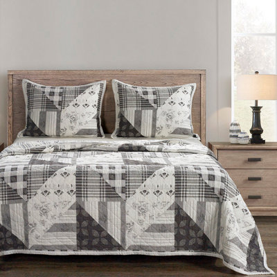 Patchwork Prairie Black White Cotton Reversible Western Farmhouse 3 Piece Quilt Set