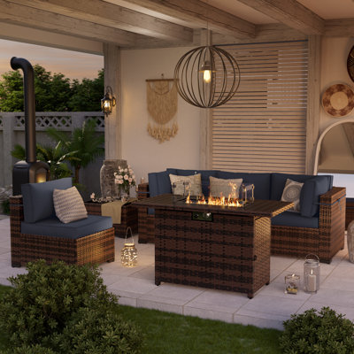 4- Person Outdoor Seating Group With Cushions
