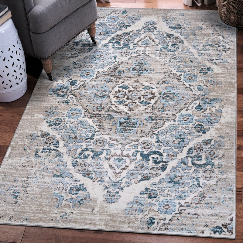 Mogos Oriental Indoor Rug, Rectangle 7'10" x 10'6"