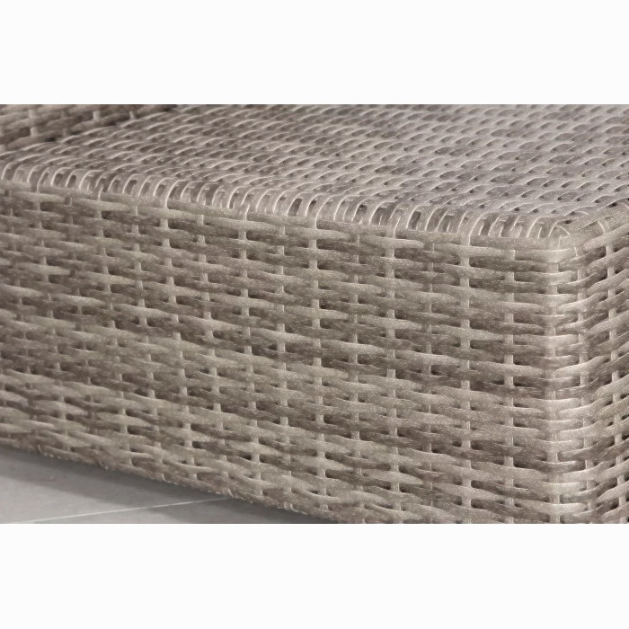 Ensemble de conversation élégant avec canapé en osier pour 4 personnes avec coussins moelleux - parfait pour les rassemblements en plein air