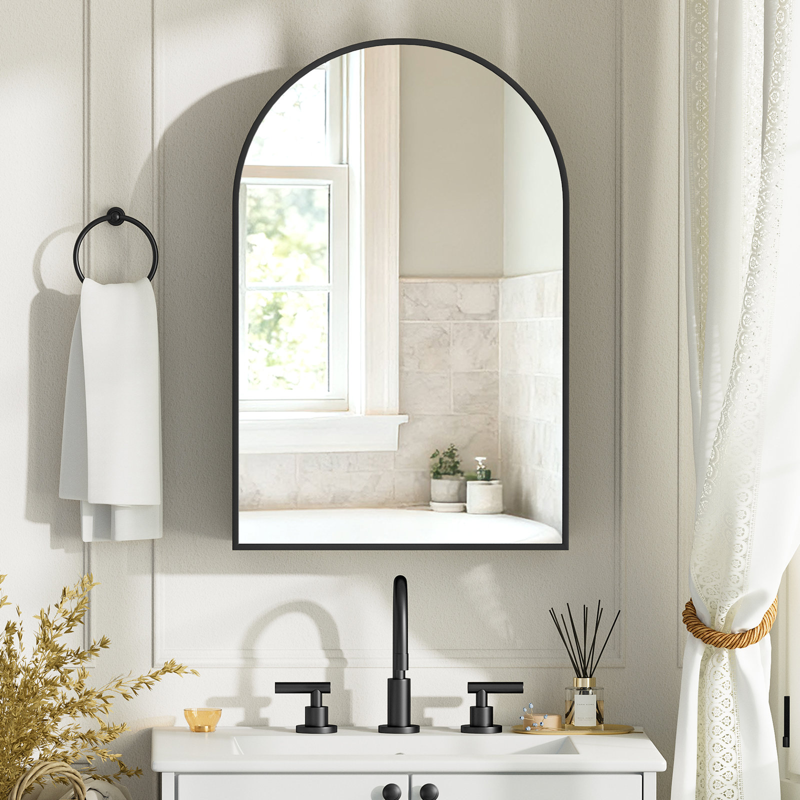 Frameless Reversible Medicine Cabinet, 19.69"