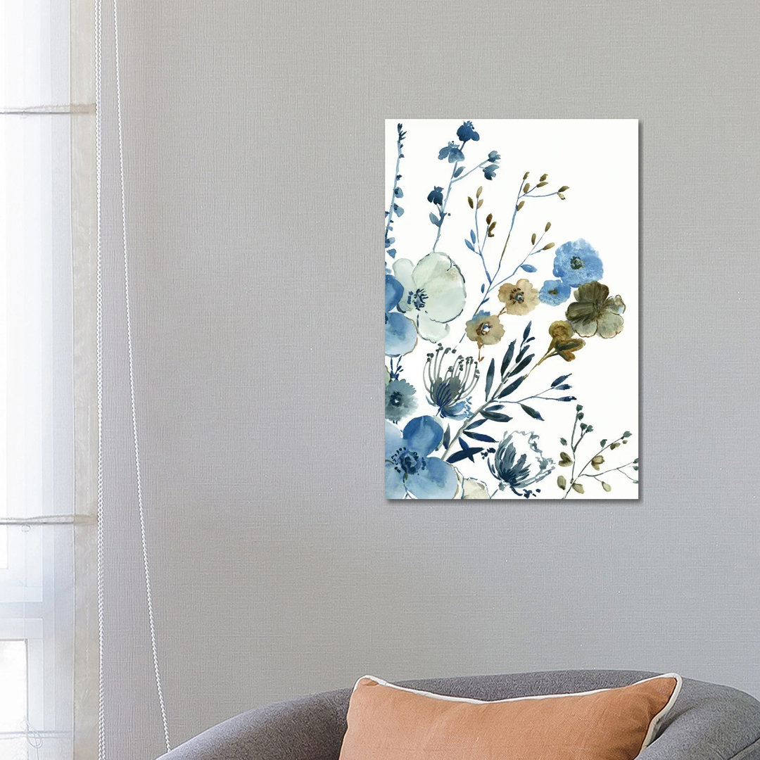 Blue Blossoming Garden I von Asia Jensen - Galerie-verpackte Leinwand Giclée auf Leinwand