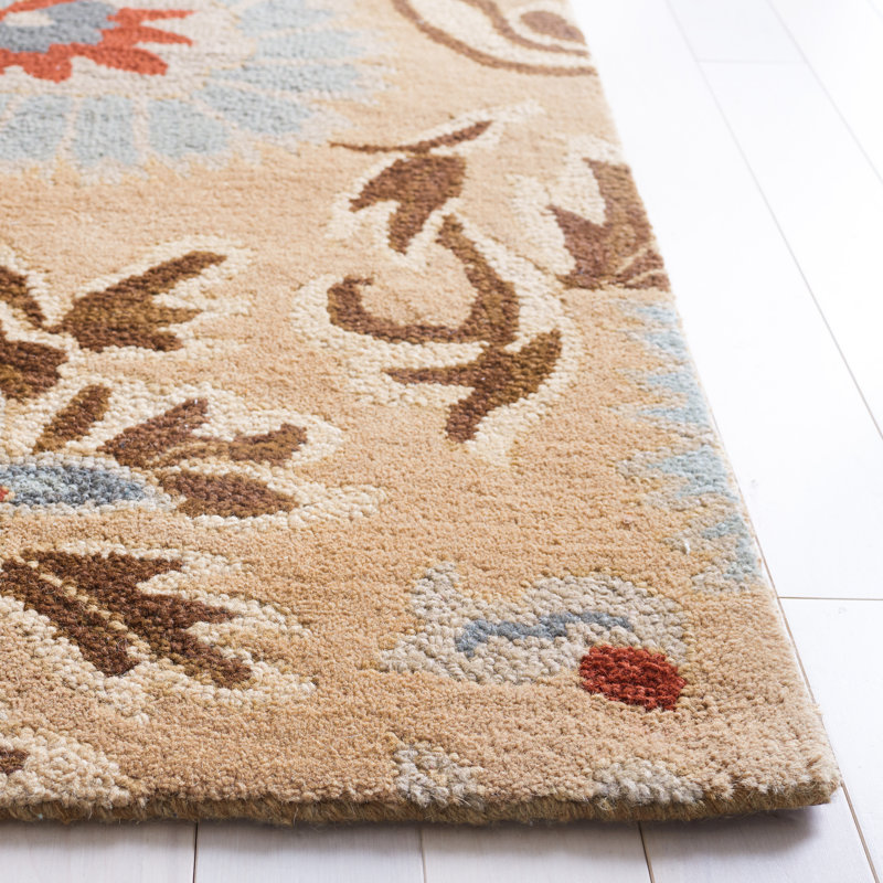 Emrick Blossom Hand Hooked Wool/Cotton/Latex Floral Rug in Beige, Rectangle 4' x 6'