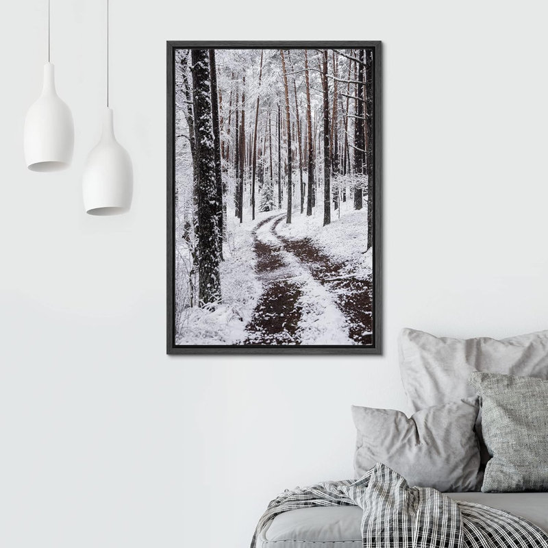 «Winter Snow Forest Trees» sur, H 24 po x l 16 po, Cadre flottant noir