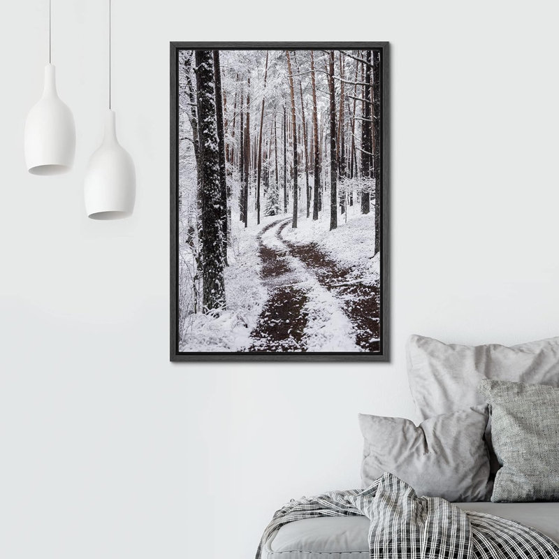 «Winter Snow Forest Trees» sur, Cadre flottant noir, H 36 po x l 24 po