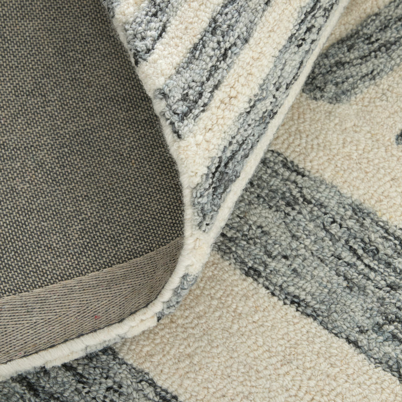 Wallace Modern Geometric Gray Area Rug, Rectangle 5' x 8'