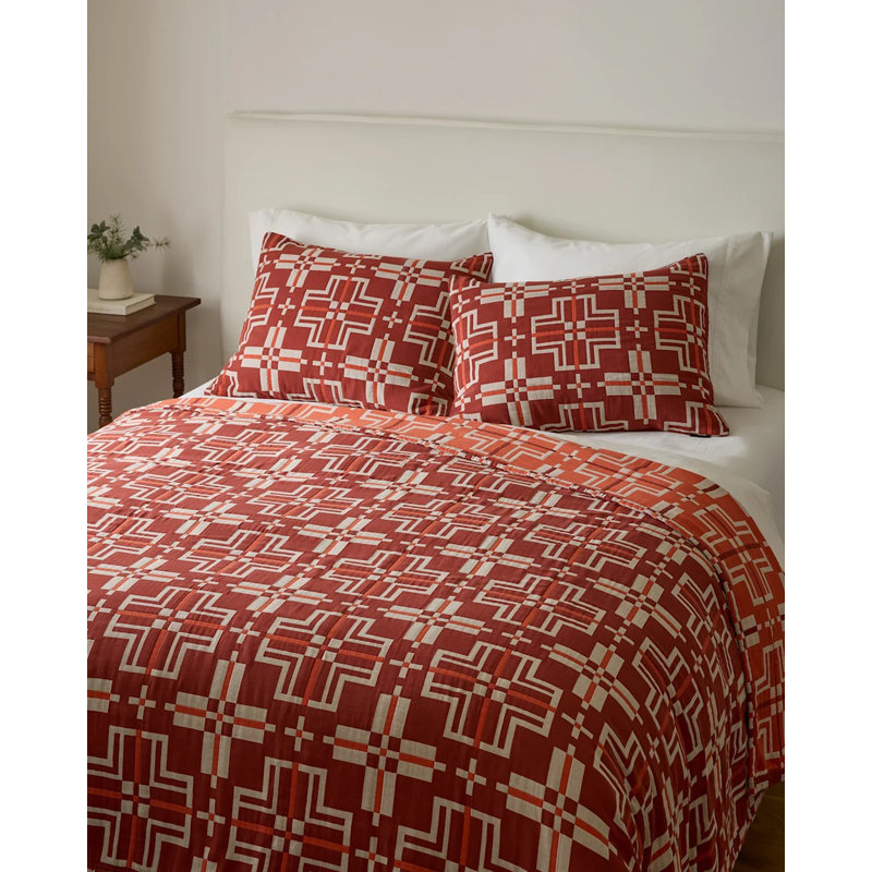 Pendleton San Marcos Persimmon  Quilt, 108" L x 90" W
