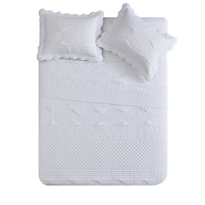 VCNY Home Scallop Microfiber Quilt Set, Twin