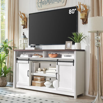Meuble télé Farmhouse blanc pour téléviseur de 80 po et armoire multimédia haute de 38 po.