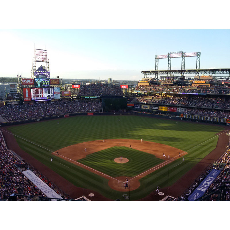 Coors Field, H 18 po x l 24 po