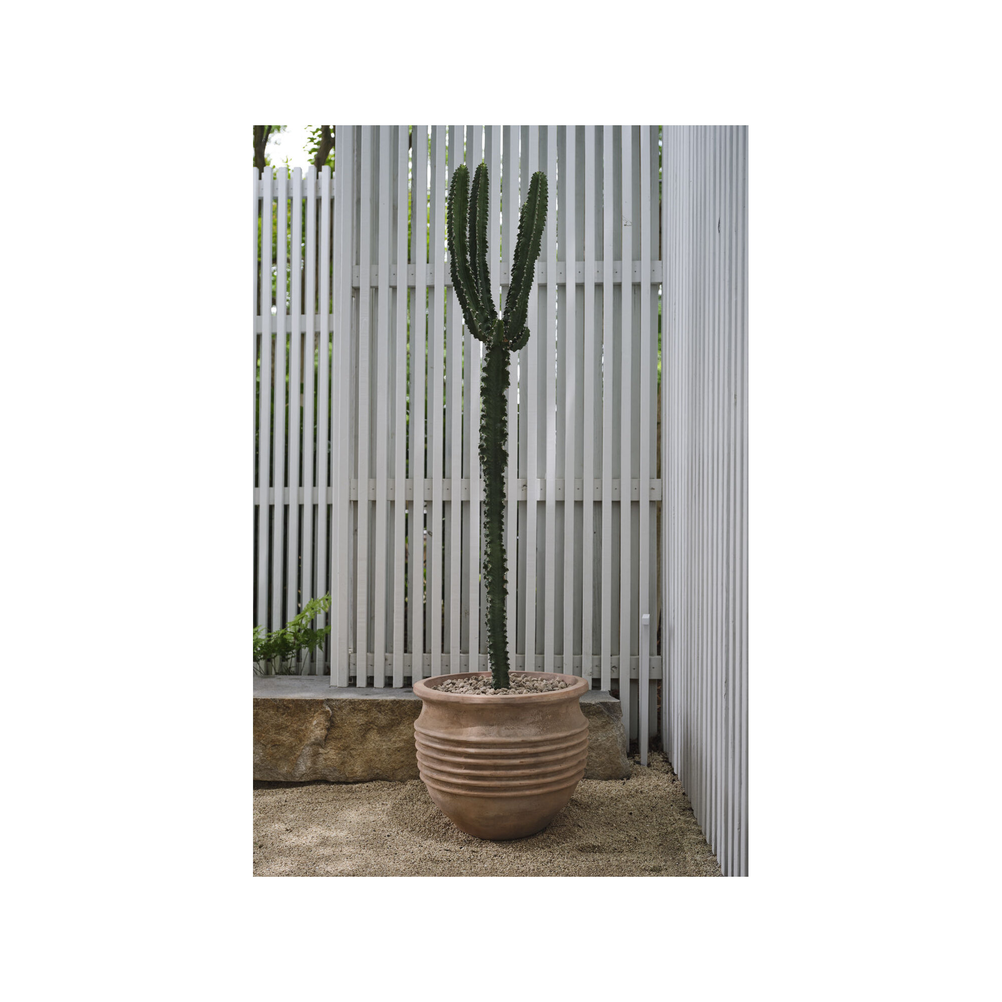 Vesta Pot, 18.50" H x 23.25" W x 23.25" D