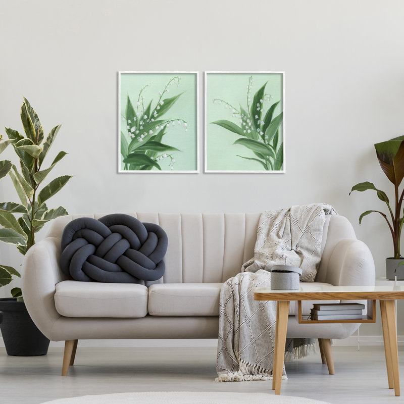 Ensemble de 2 giclées encadrées Blooming Lily of Valley, design par Grace Popp, Estampe numérique encadrée blanc bord de mer