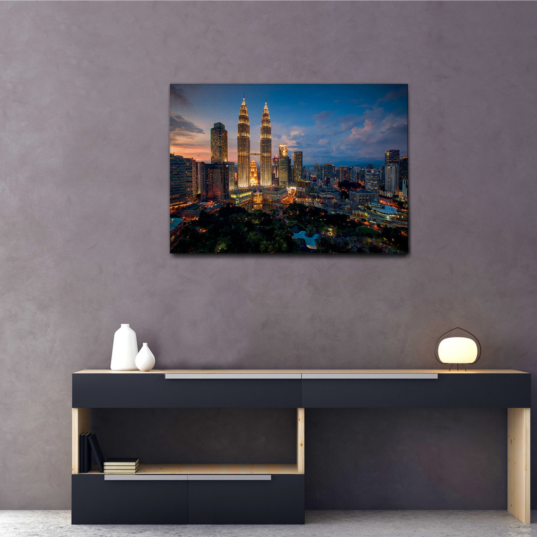 Leinwandbild Kuala Lumpur Skyline von Giallobus