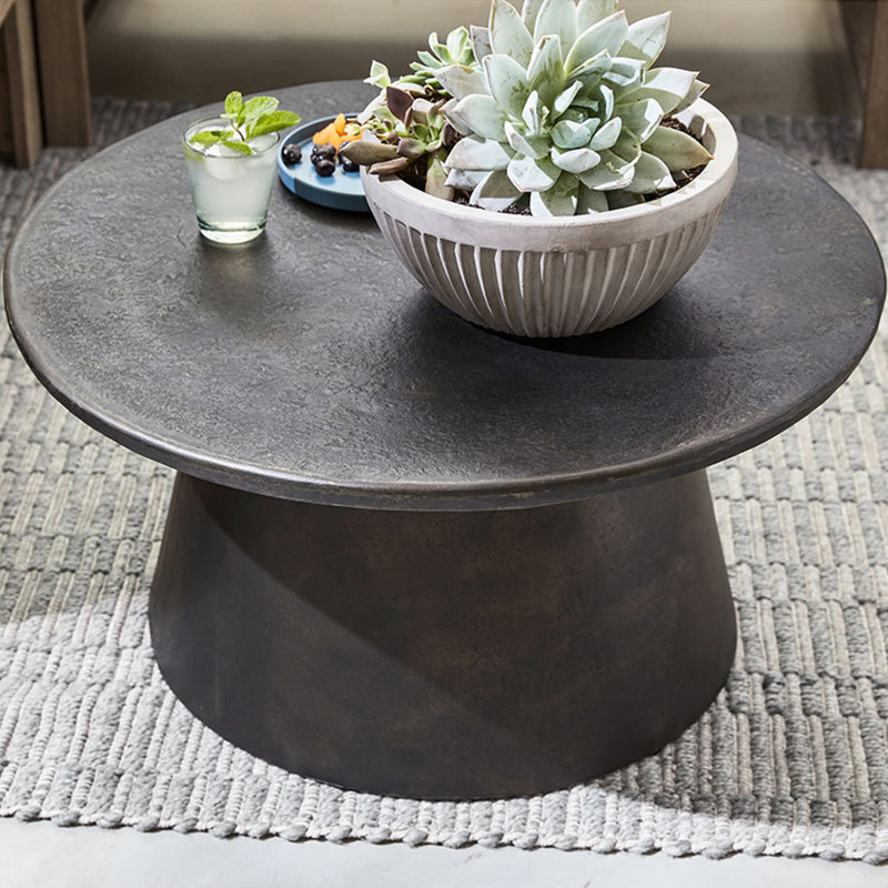 Modern style round tea table