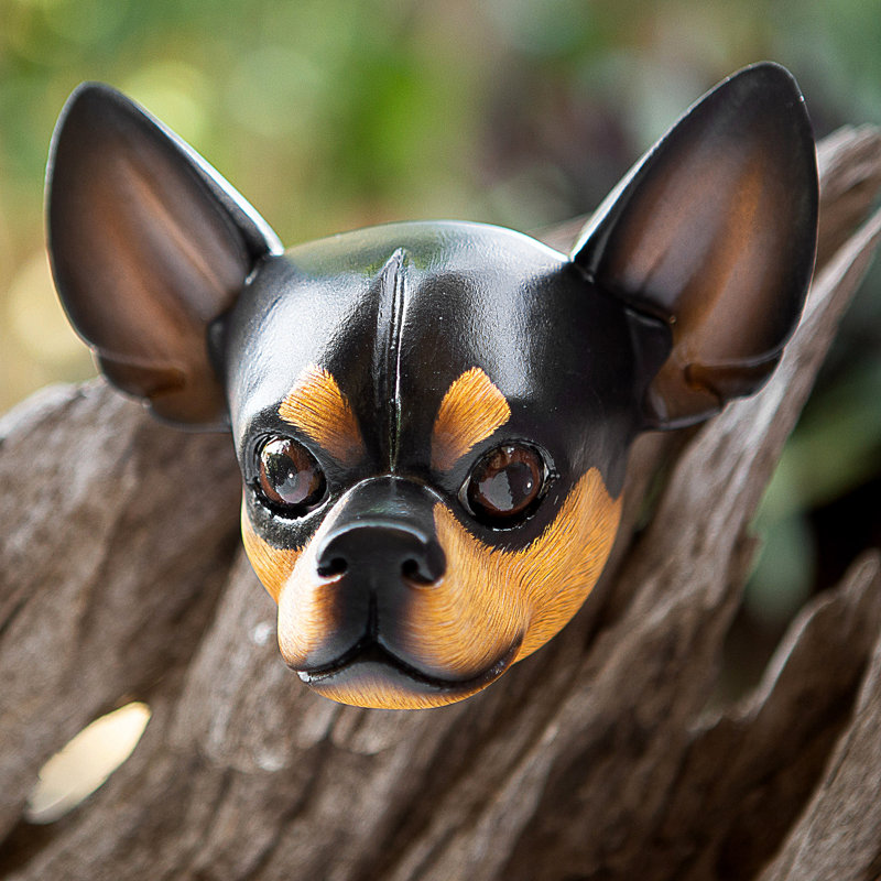 Décoration murale Masque de chihuahua noir courageux