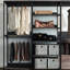 Walk-in avec rangement extra profond et cadre modulaire, fabrication en métal thermolaqué, options, résistance à l'eau et à la chaleur, tableau Stain Scratch E0