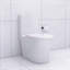 Toilette allongée une pièce-109542934