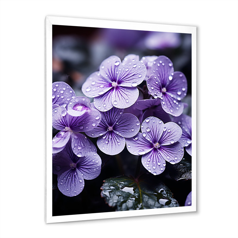 «Violets Whispering Photo I», reproduction d'art sur toile florale, H 32 po x l 16 po x P 1 po, Cadre simple blanc