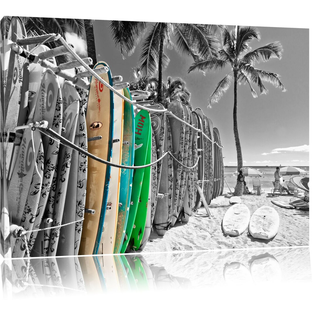 Leinwandbild Bunter Surfboards am Strand