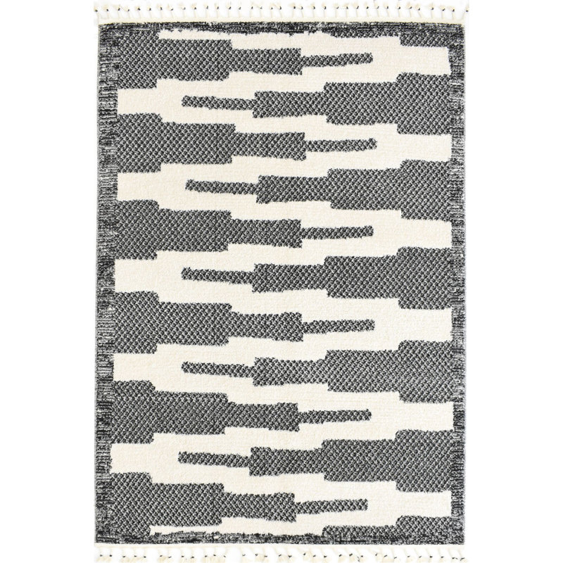Chevron Machine Woven Polypropylene/Polyester Area Rug in Black, Runner 2'6" x 8'