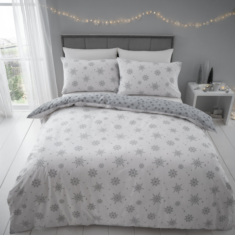 Baby It's Cold Outside Duvet Cover Set, Kingsize - 2 Pillowcases Standard (50 x 75cm)