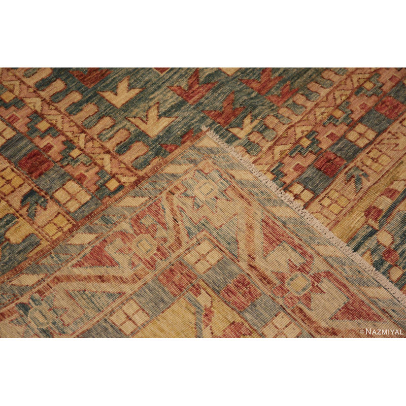 Tapis rustique moderne contemporain à motif géométrique unique en son genre