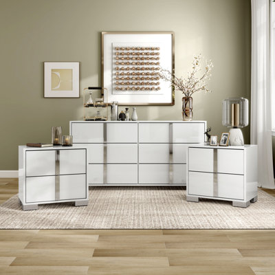 Duckworth Nightstands And Dresser Set