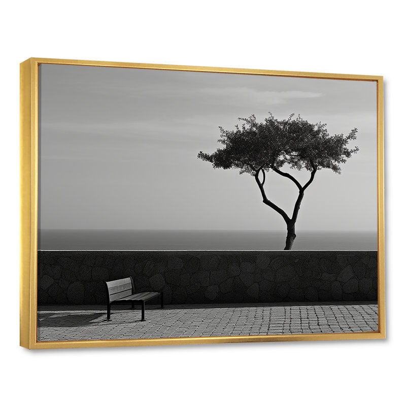 «Beach Solitude Tree Vision I - Beach & Ocean», reproduction d'art sur toile, Cadre flottant doré