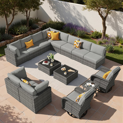 Ensemble de mobilier de patio modulaire toutes saisons 15 pièces avec canapé modulaire en L, 2 chaises pivotantes, 3 tables basses et coussins en verre