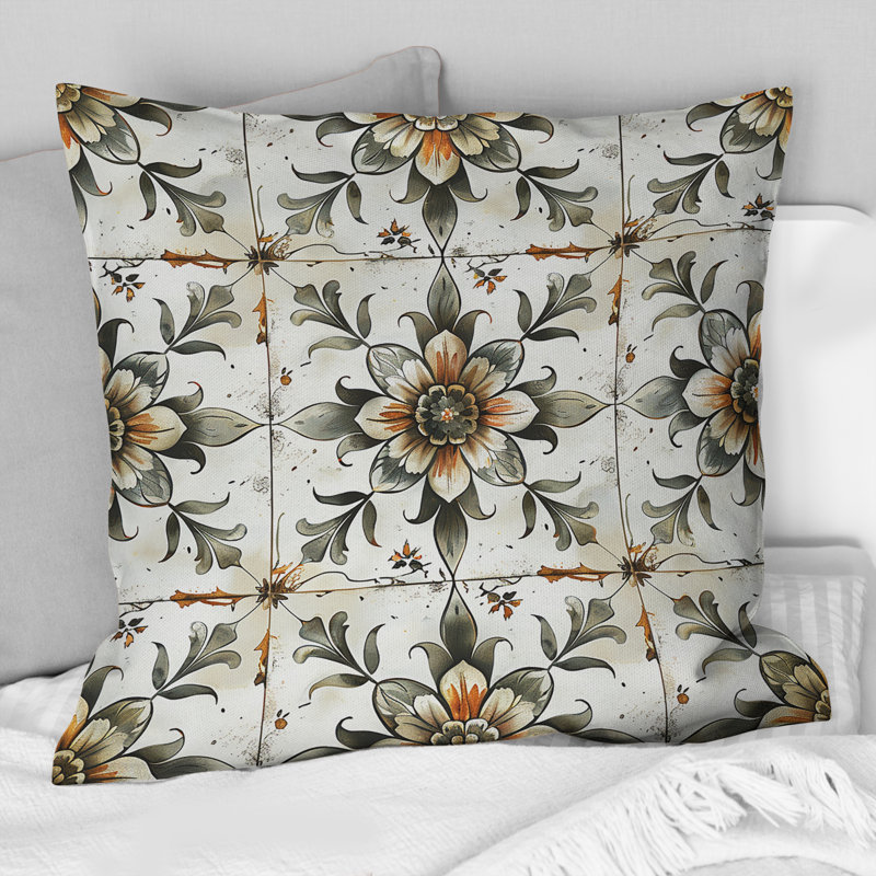 Floral Farmhouse Tiles - Coussin Farmhouse, H 16 po x l 16 po, Blanc / Brun
