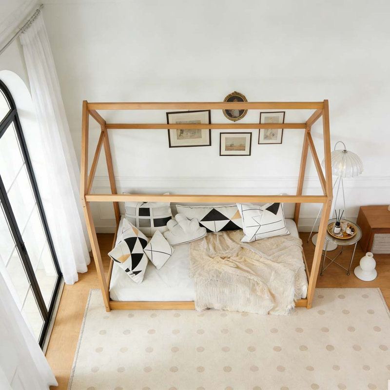 Lit simple en bois, Bois