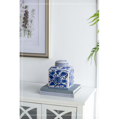 Boîte carrée 5 x 5 x 8 po, motif floral bleu et blanc peint à la main