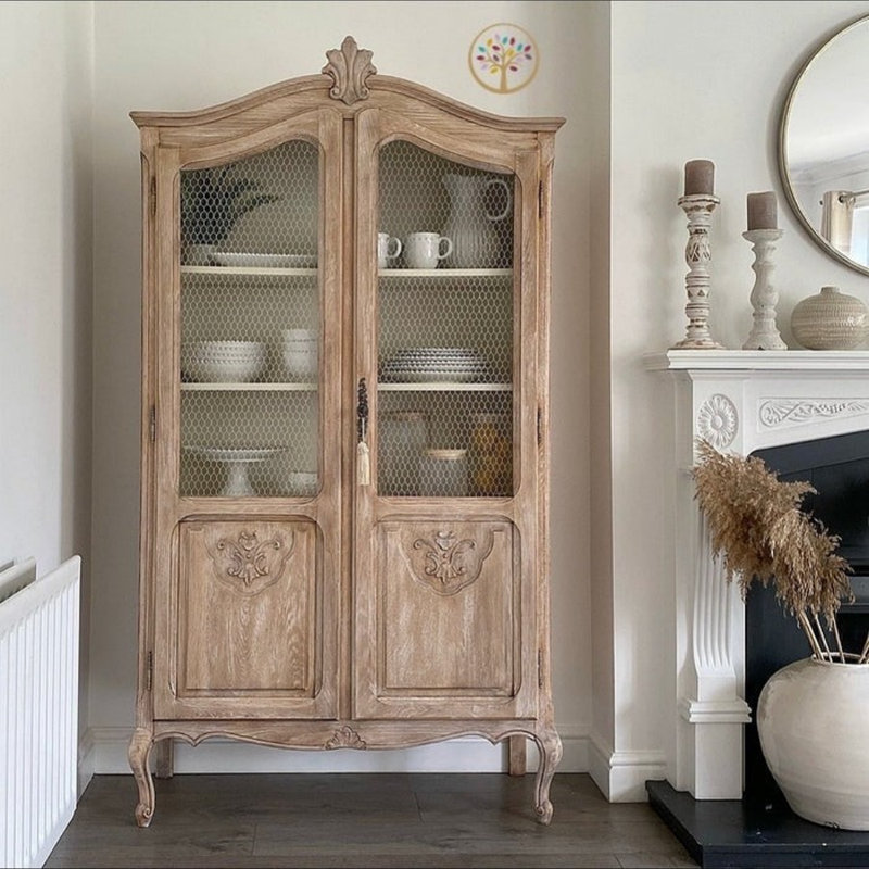 American Retro Solid Wood Carved Display Cabinet
