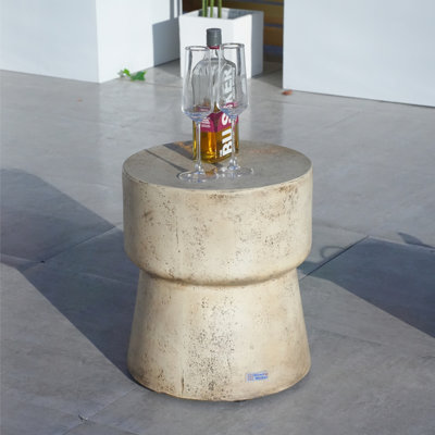 Round Outdoor Side Table , 14.6 " W 14.6 " D