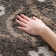 Tapis beige à motif floral Ellyona