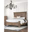 Structure de grand lit en bois massif avec tête de lit en chêne vieilli et éléments de conception dentelés pour la chambre à coucher, taille, fabrication, détails, poteaux, moulures de style traditionnel