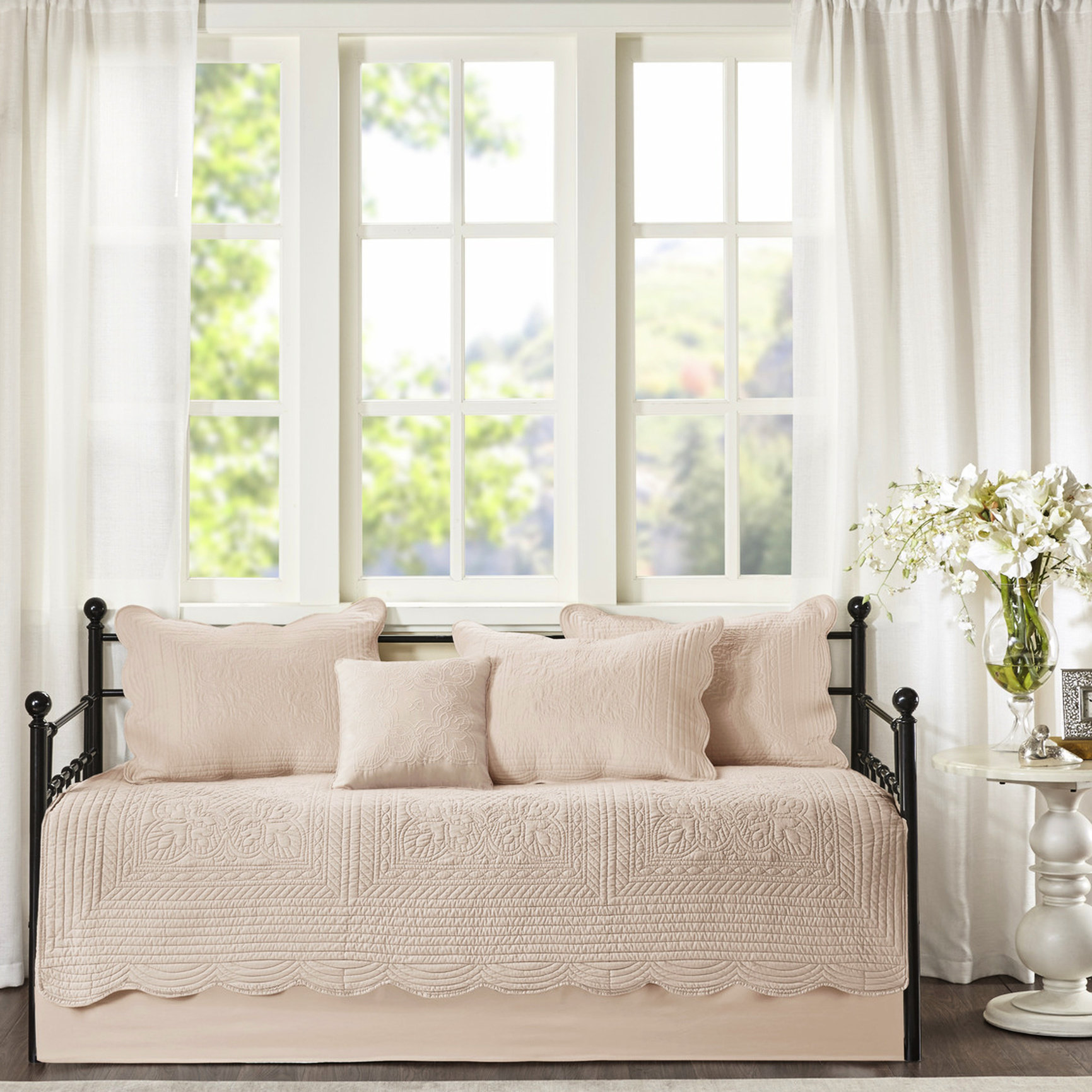 Wovilo 6 Piece Reversible Scalloped Edge Daybed Cover In - Twin