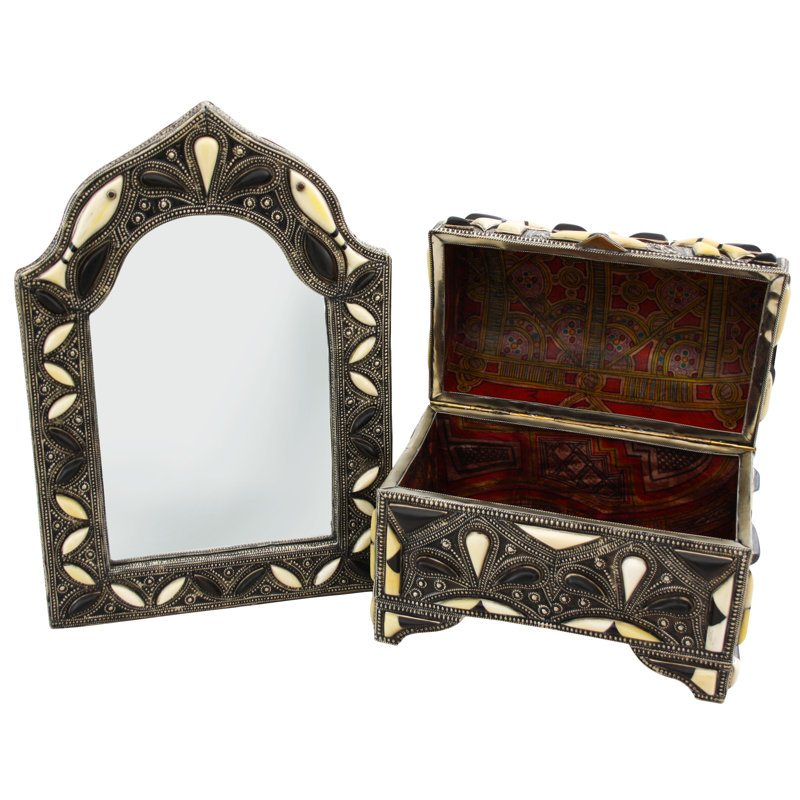 Novelty Metal Wall Mirror