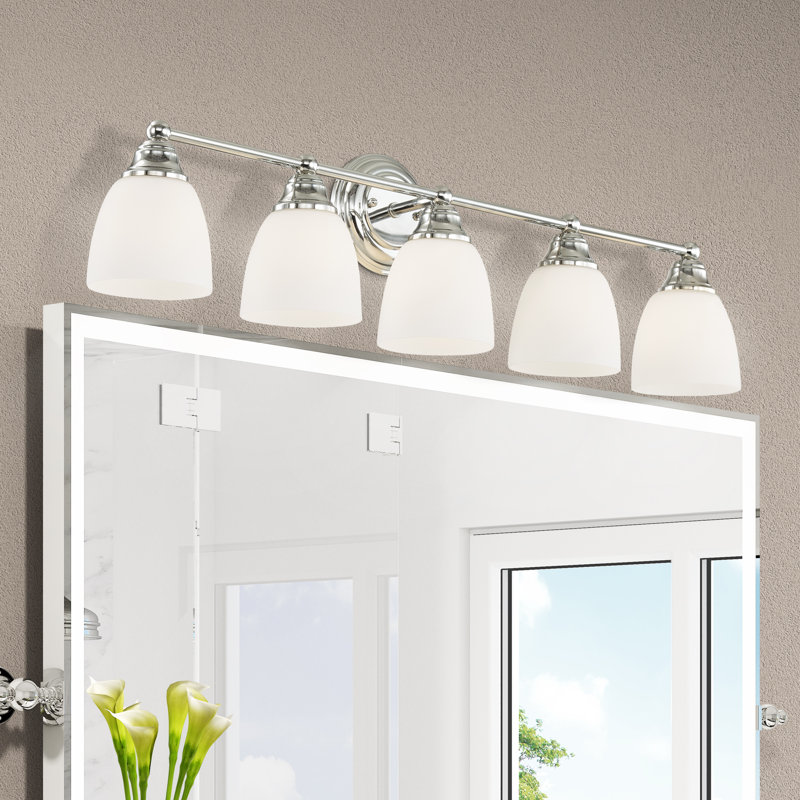Éclairage de salle de bain à 5 lumières à intensité variable Mayday, Chrome poli