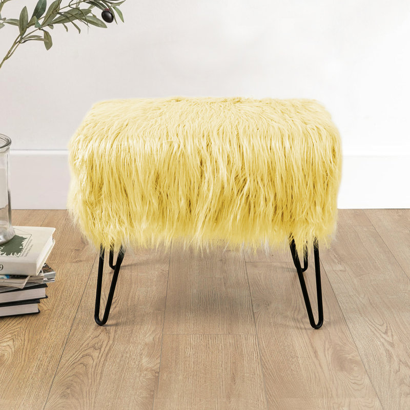 Repose-pieds standard de 19 po de large Keilia, Fausse fourrure ananas
