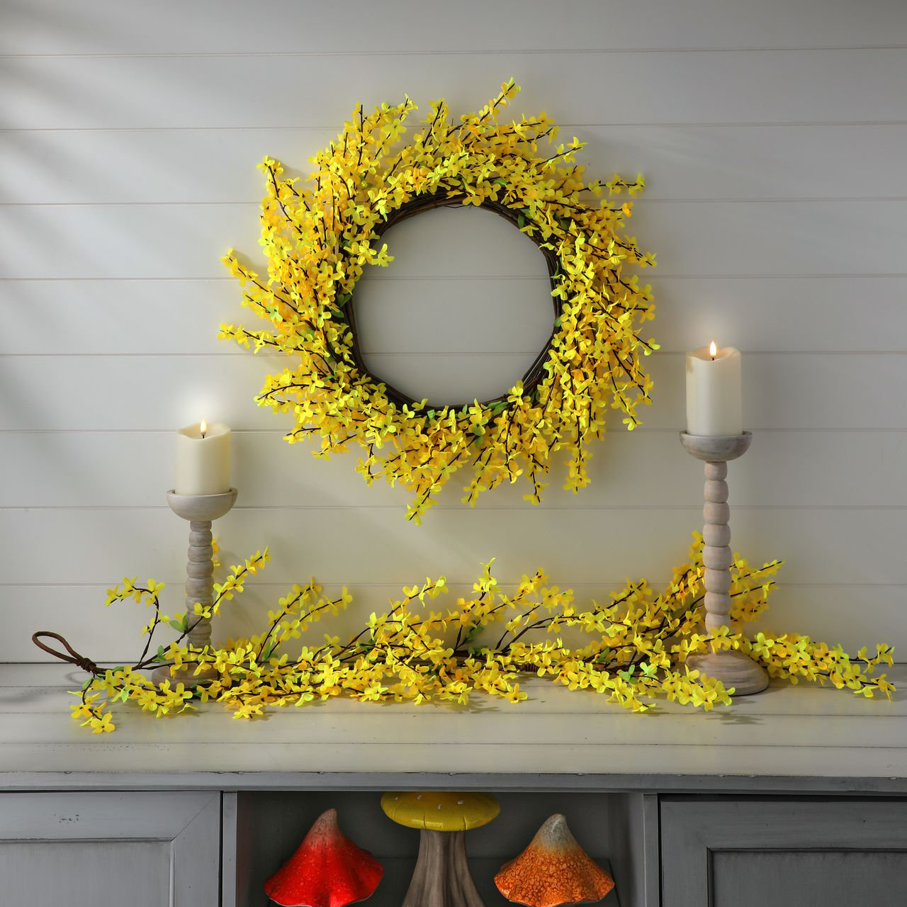 Altman 22" Forsythia Wreath