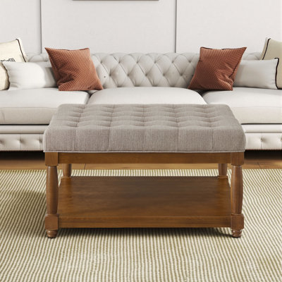 Grande table basse carrée avec repose-pieds capitonnée en lin et tablette en bois massif | Idée de cadeau